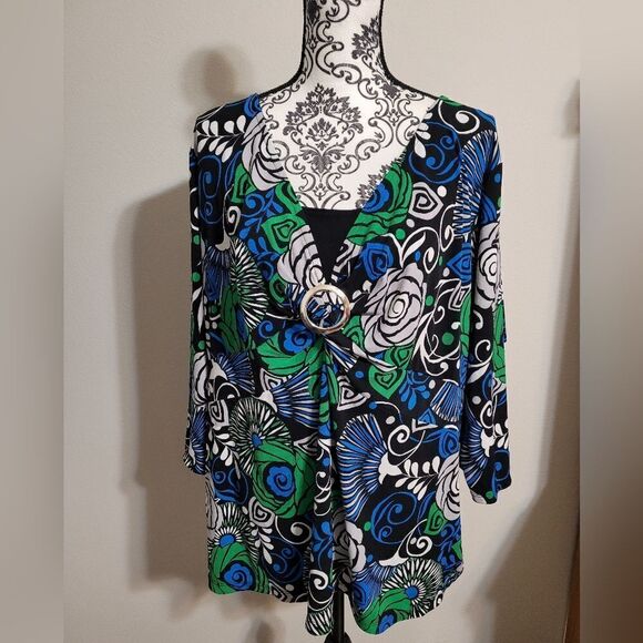 East 5th rose Floral design 3X top - Picture 1 of 6